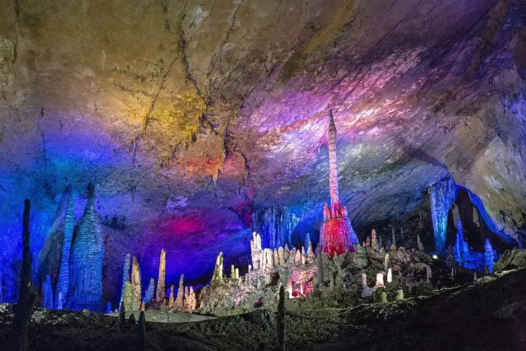 爸爸腰挂3条大鱼凯旋遭儿子吐槽:海之子回来了!