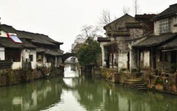 逃出白海豹洞