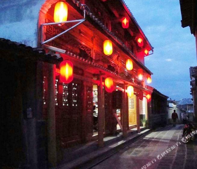 又是一年春运时!出站即团圆,重逢瞬间泪目!