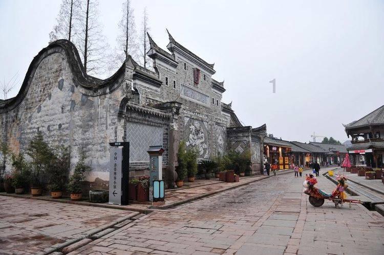 产业发展与群众增收双赢