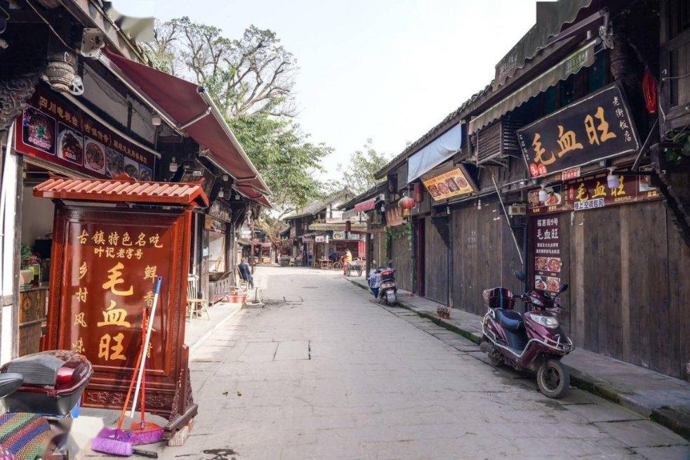 溃疡性结肠炎钡剂灌肠可以见到如下几种表现，除外游戏画面